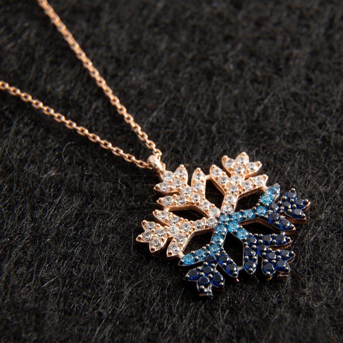 Kar Tanesi Mavi Zirkon Taşlı Gold Renk Paslanmaz Çelik Kolye - Zennemor